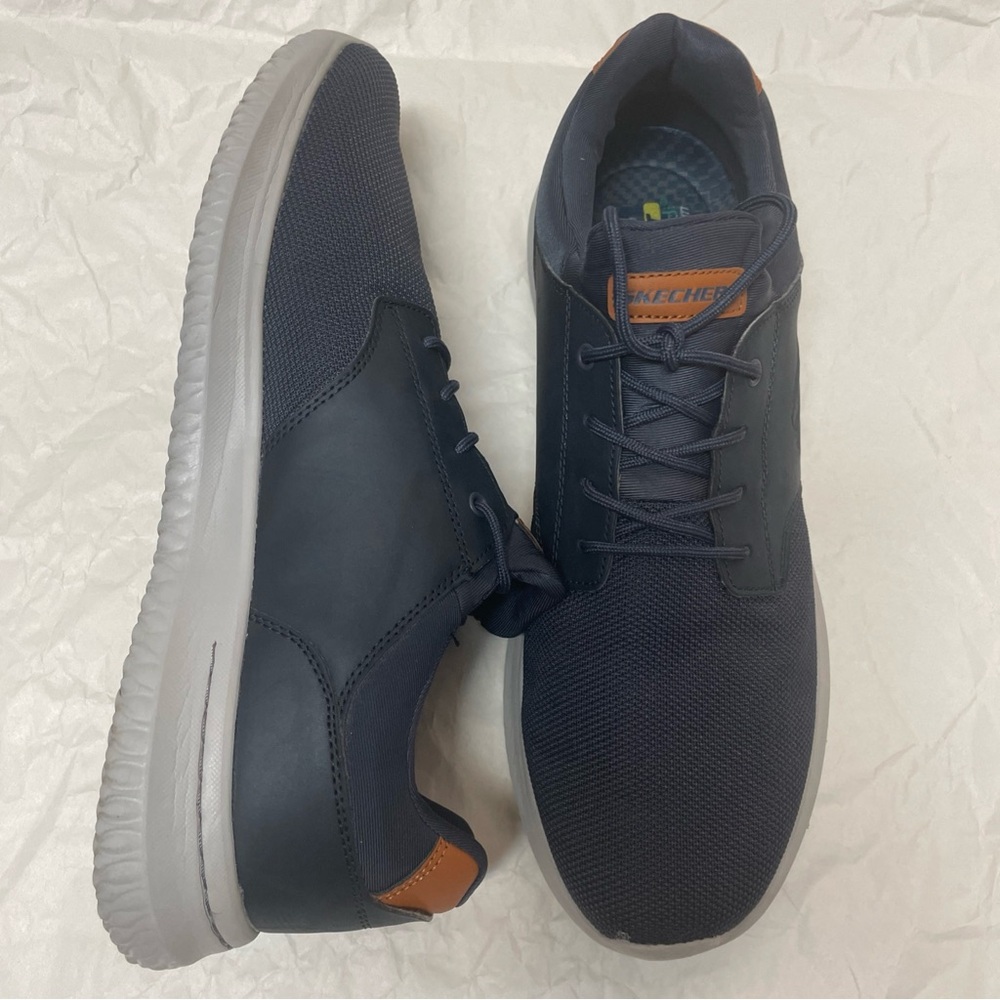 Skechers Navy Blue Classic Fit Air-Cooled Memory Foam Gogamat Arch Sz 13